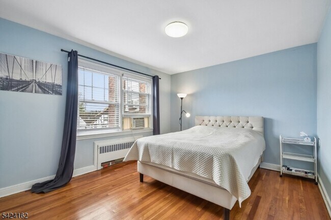 Building Photo - 176 Millburn Ave