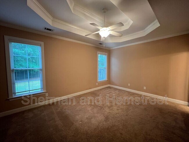 Building Photo - 1102 Highmoor Ln