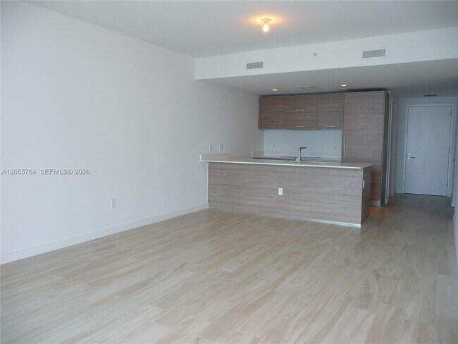 Building Photo - 1300 S Miami Ave