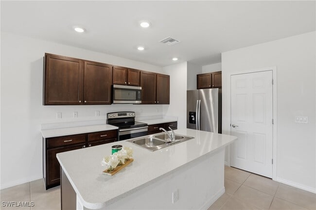 Building Photo - 15368 Wildflower Cir