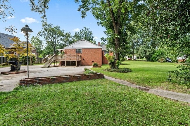 Building Photo - 105 Nut Grove Dr