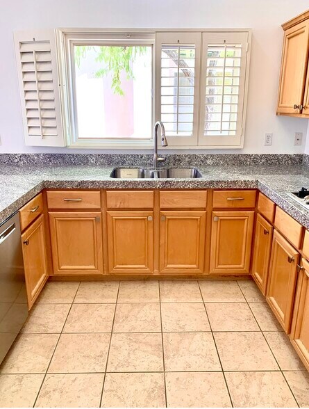 Kitchen view - 38575 Orangecrest Rd