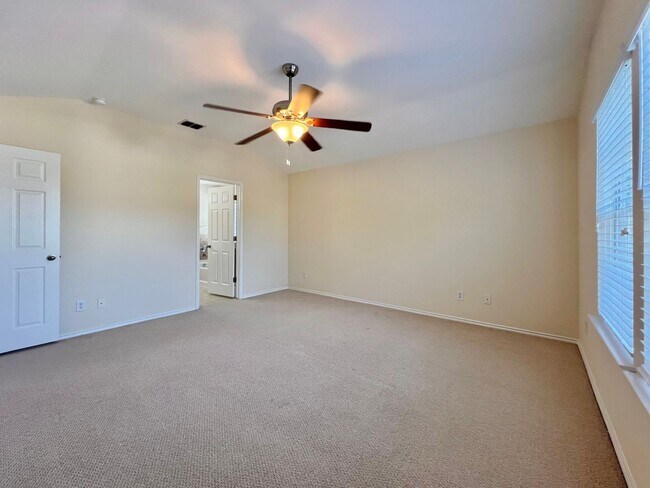 Building Photo - 11111 Dewberry Field