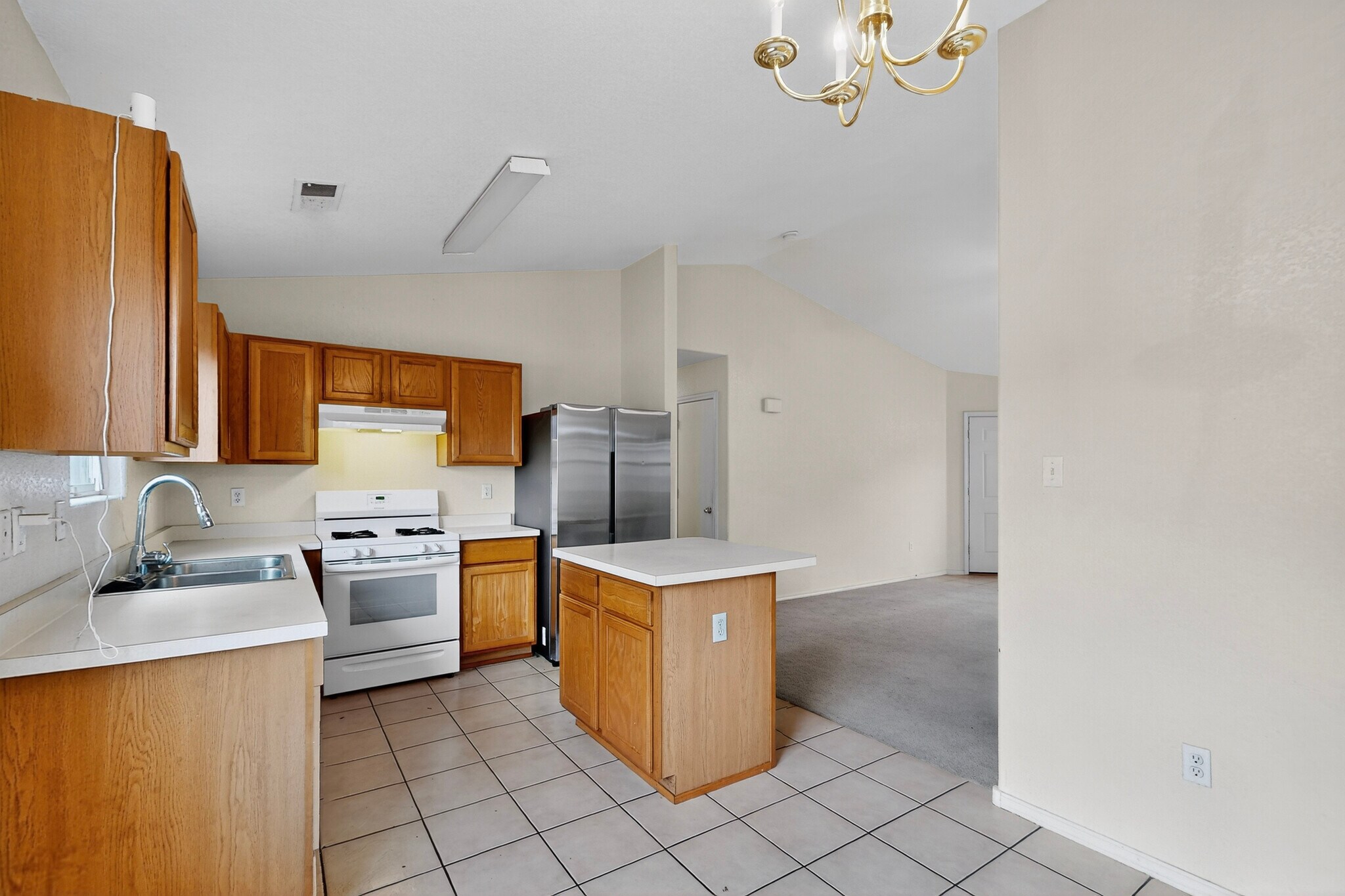 Building Photo - 9000 Violet Orchid Trl SW