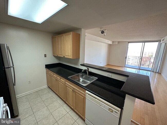 Building Photo - 2726 Gallows Rd