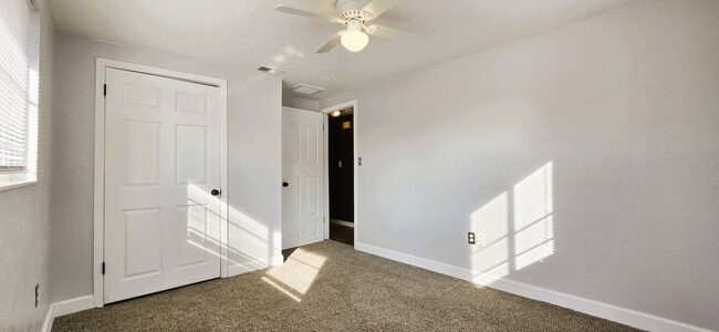 Building Photo - 2136 Bouyer St