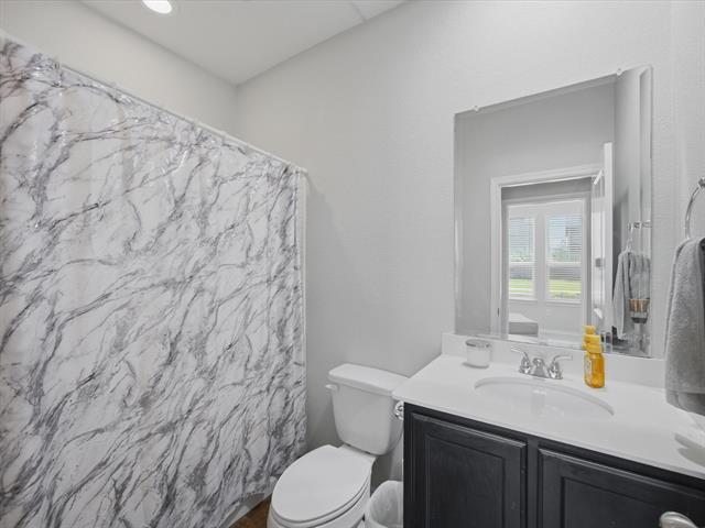 Building Photo - 420 Milverton Dr