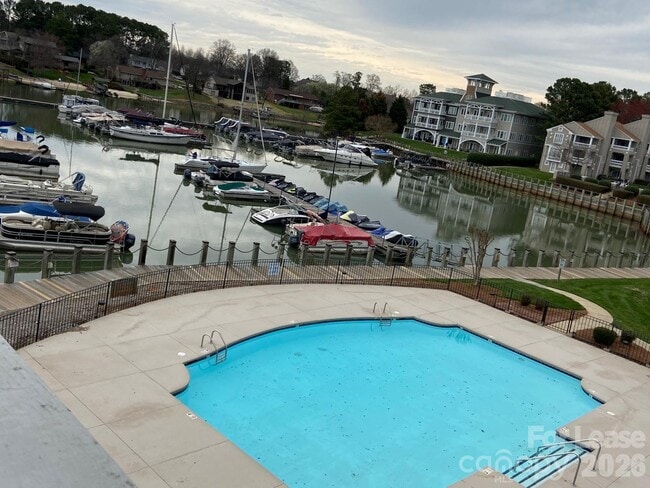 Building Photo - 18711 Vineyard Point Ln