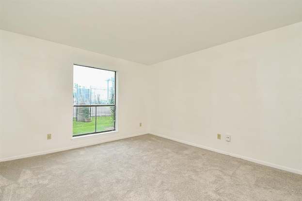 Building Photo - 8529 Hearth Dr