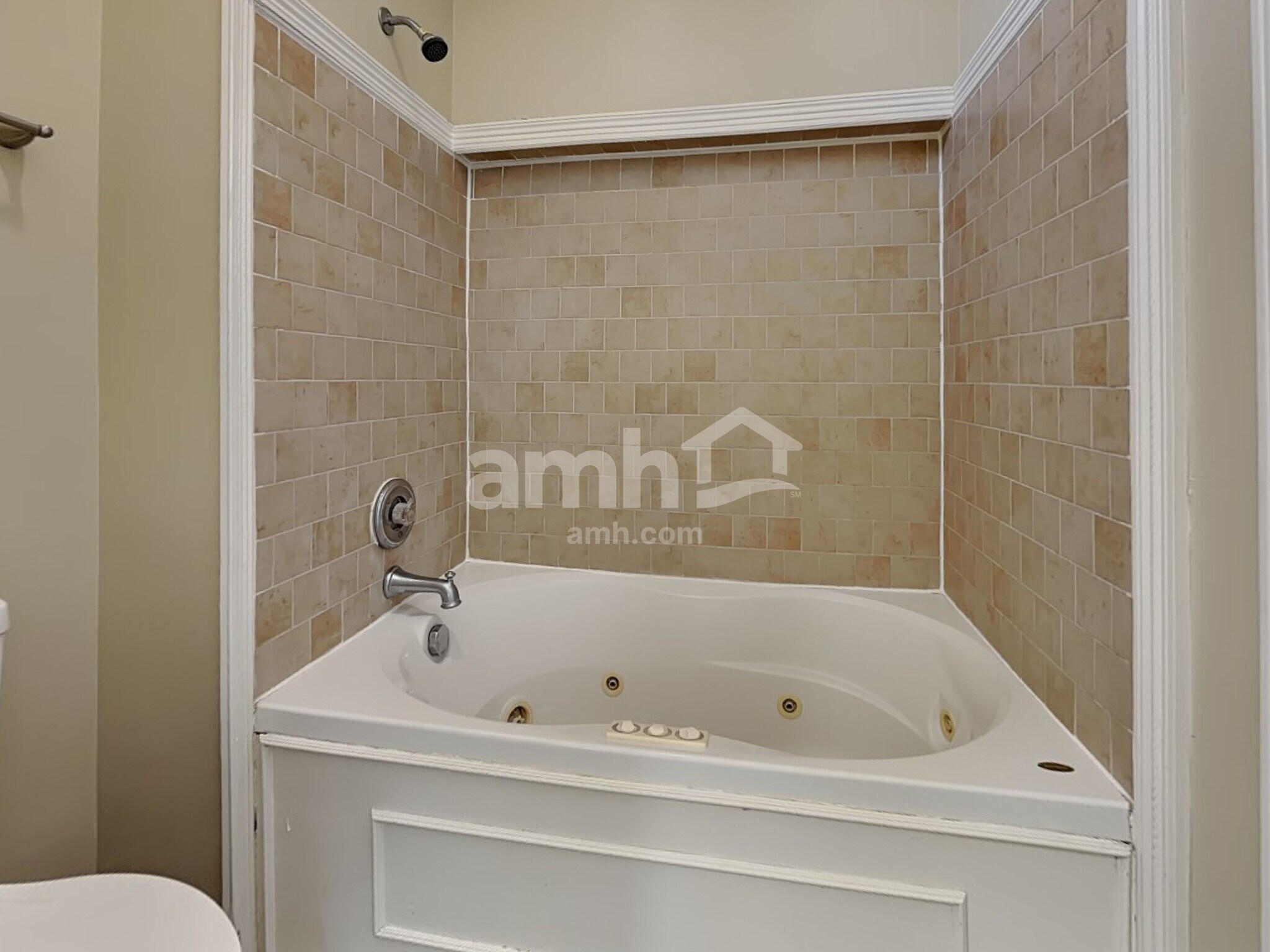 Building Photo - 138 Lions Gate Rd