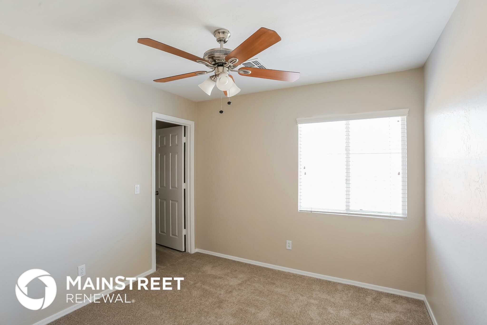 Building Photo - 22843 W Mesquite Dr