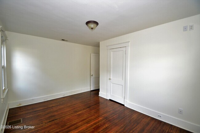 Building Photo - 2102 Murray Ave