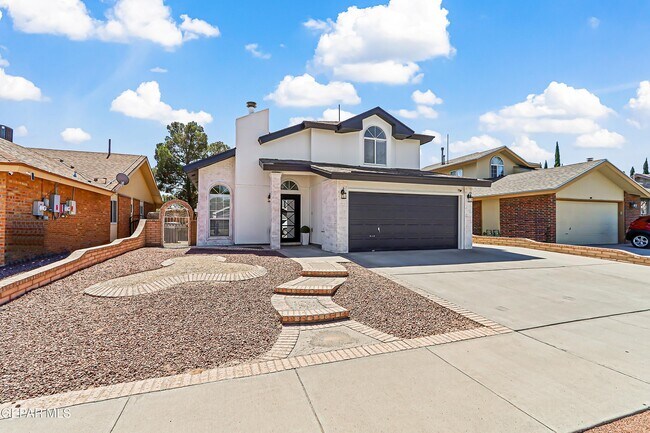 Building Photo - 12120 Desert Quail Ave