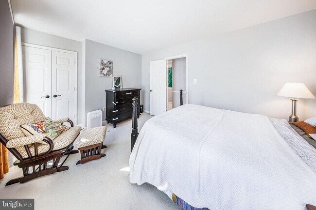 Building Photo - 980 Old Holly Dr