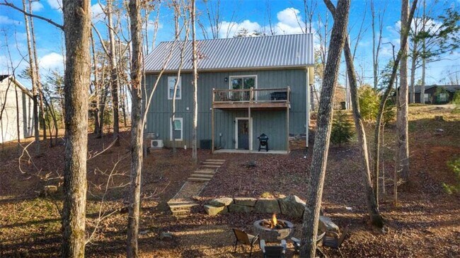 Building Photo - 360 Prince Dr