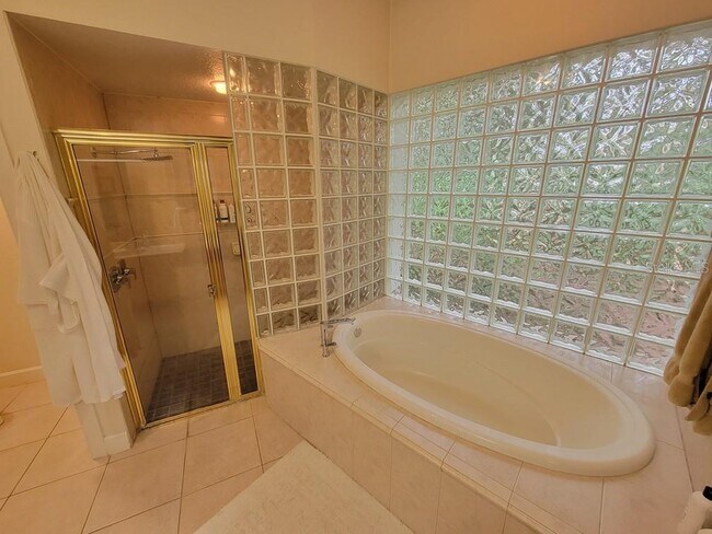 Building Photo - 1130 Anclote Rd