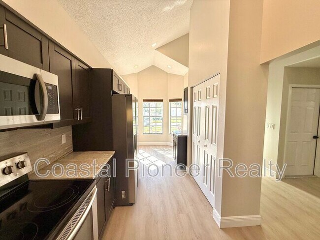 Building Photo - 8731 Huntfield St