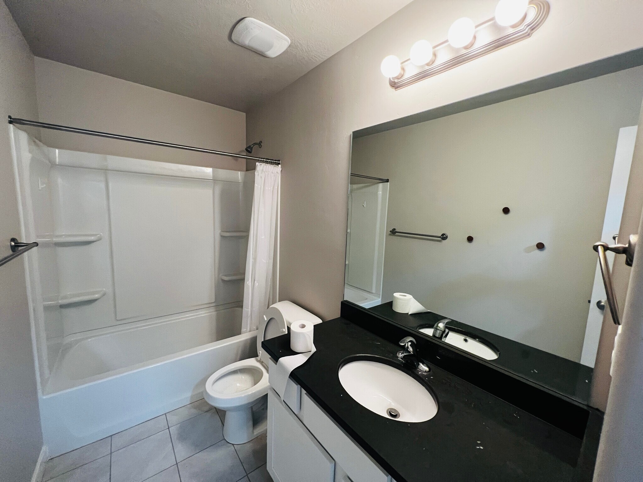 Building Photo - 15194 S Tack Way