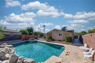 Building Photo - 814 Kellogg Ave