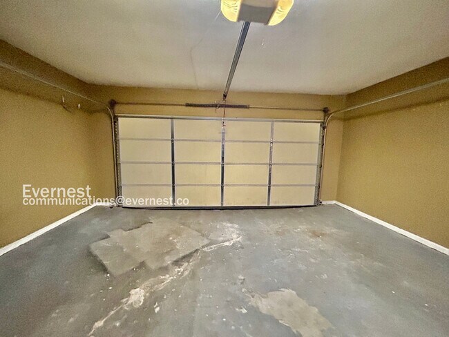 Building Photo - Limited Time Special Offer / Spacious 4 Bedroom Home in Suwanee / Large Yard / Pet Friendly