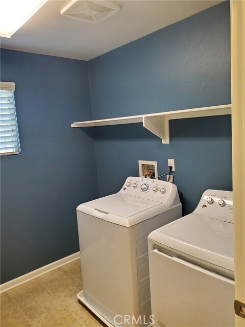 Building Photo - 36463 Chervil Way