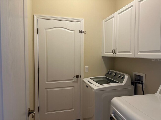 Building Photo - 4926 Newport News Cir