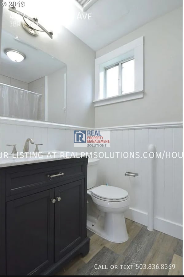 Building Photo - 4022 N Albina Ave