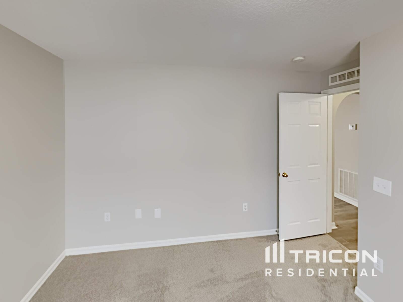 Building Photo - 921 Brenton Leaf Dr