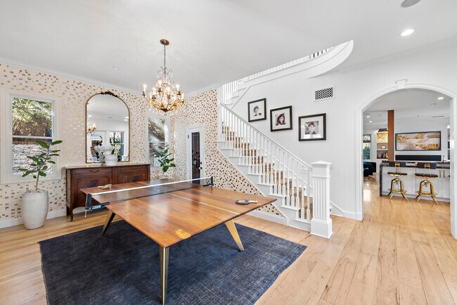 Building Photo - 20 Cape Danbury