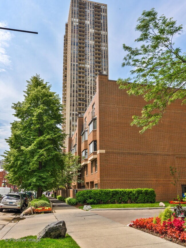 1660 N LaSalle Dr 1660 N LaSalle Dr Chicago IL 60614 Apartment Finder