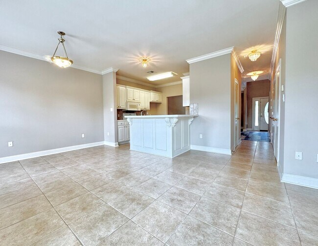 Building Photo - Spacious New Orleans-Style 3BR/2.5BA Townh...
