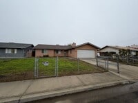 Building Photo - Nice home for rent in Hanford