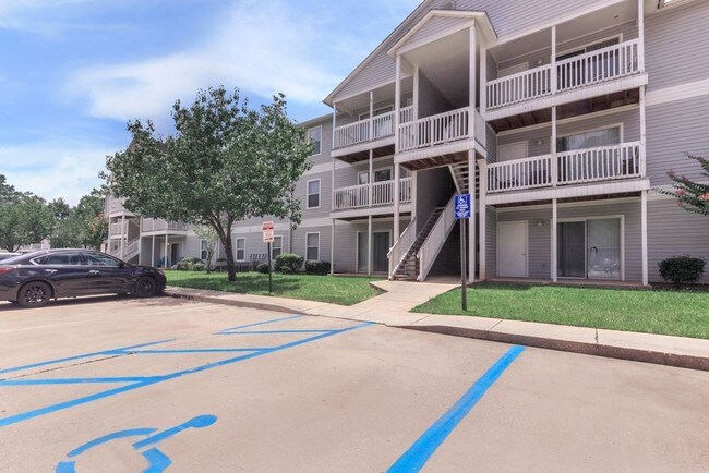 Building Photo - 100 Dairy Rd