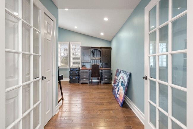 Building Photo - Stunning 5-Bed, 4.5-Bath Custom Home on Du...
