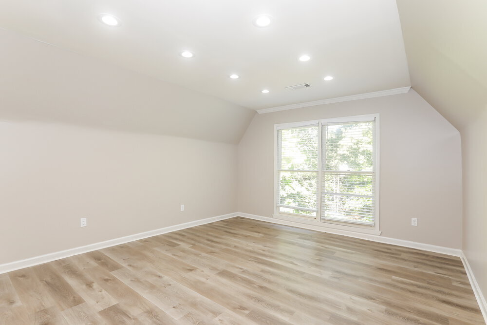 Building Photo - 1001 Crown Corners Dr