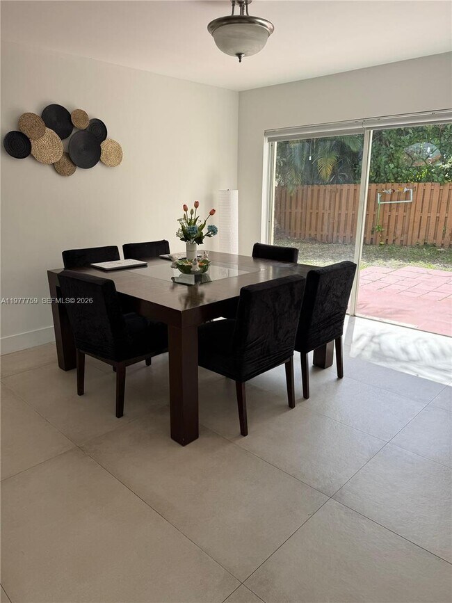 Building Photo - 15856 SW 112th Terrace