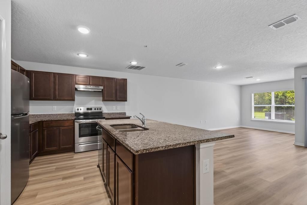 Building Photo - 129 Wellwood Ln