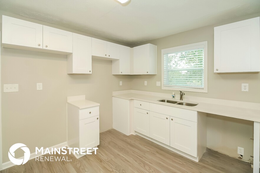 Building Photo - 115 Anna Ave