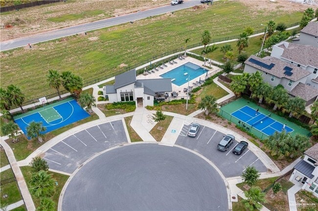 Building Photo - 25 Xavier Ave