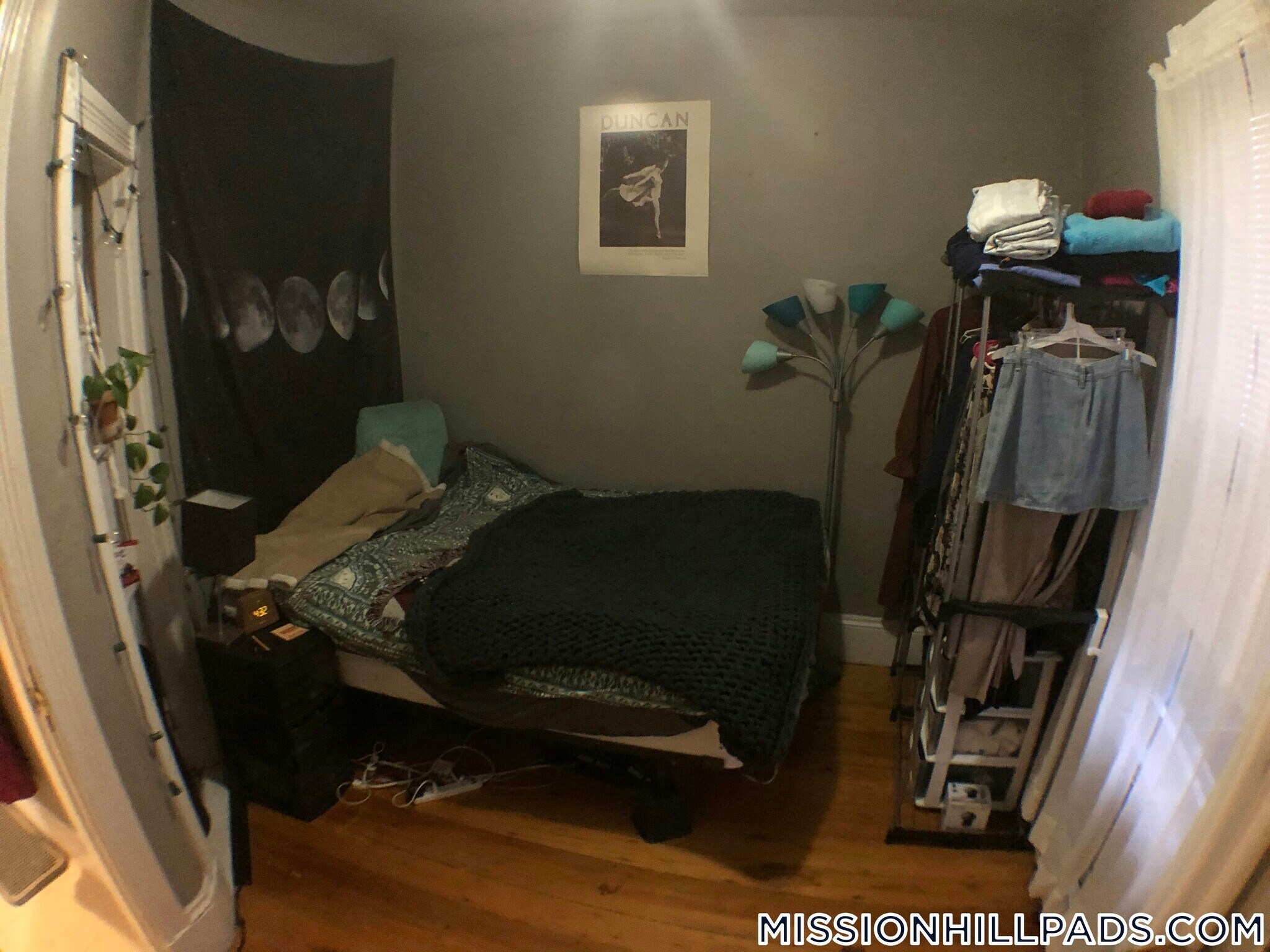 Building Photo - 168 Hillside St