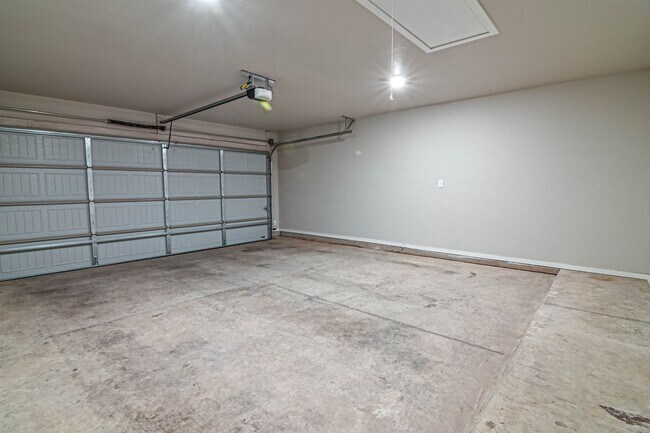 Building Photo - 2512 Outlaw Ct