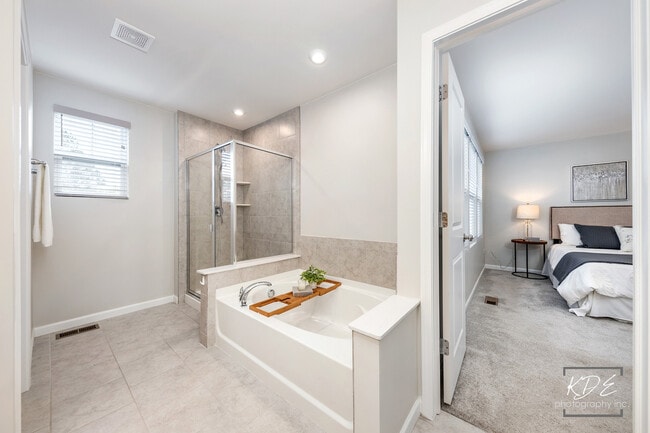 Building Photo - 2110 Weatherbee Ln