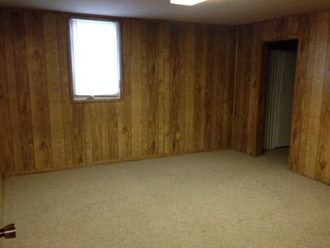 Building Photo - 523 Fairchild St