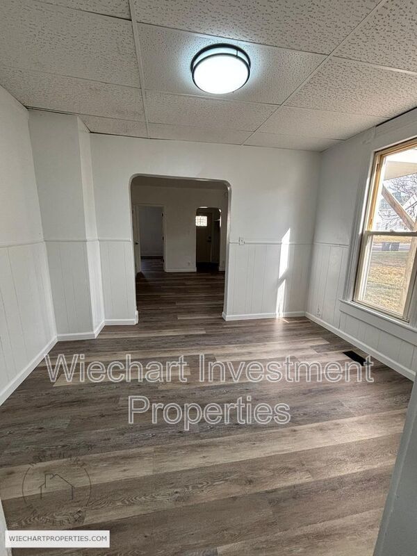 Building Photo - 933 W Wayne St