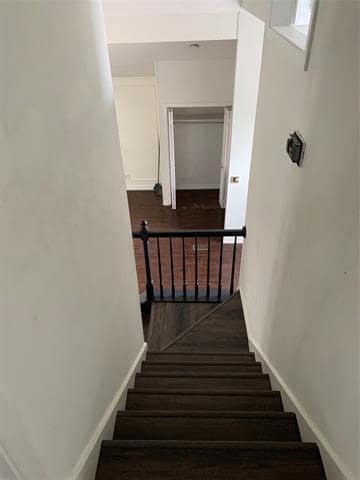 Building Photo - 400 St Durney Ct