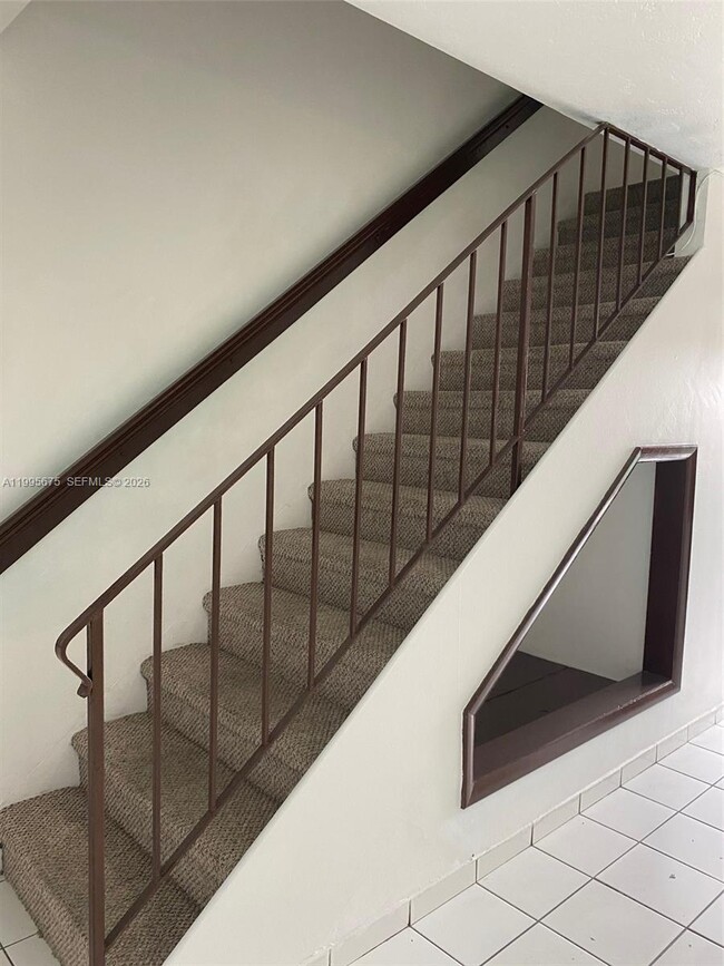 Building Photo - 701 S Royal Poinciana Blvd