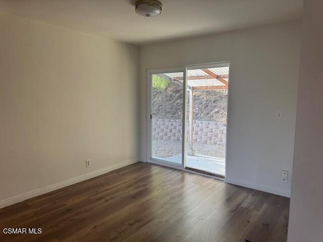 Building Photo - 2485 E Hillcrest Dr