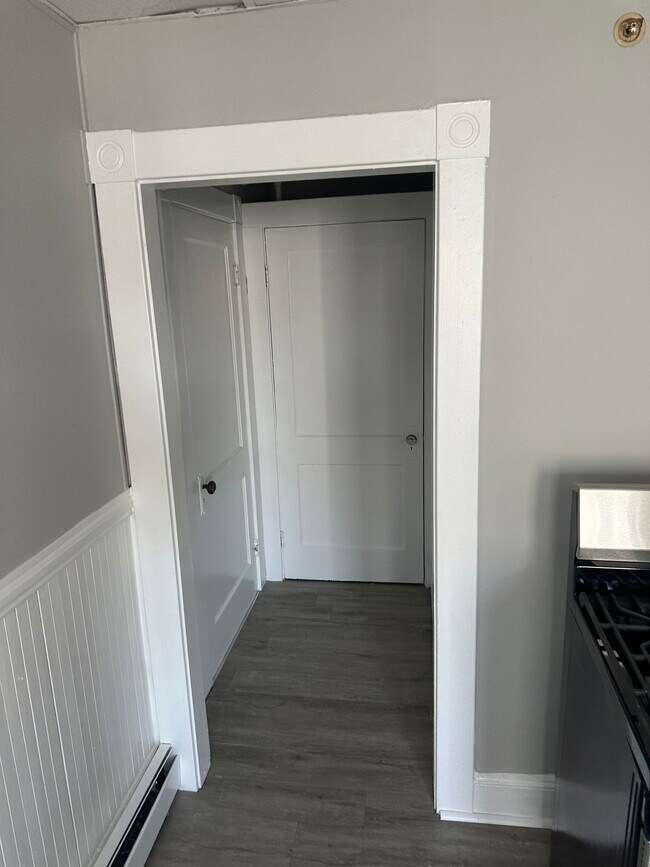 Building Photo - 541 Pine St