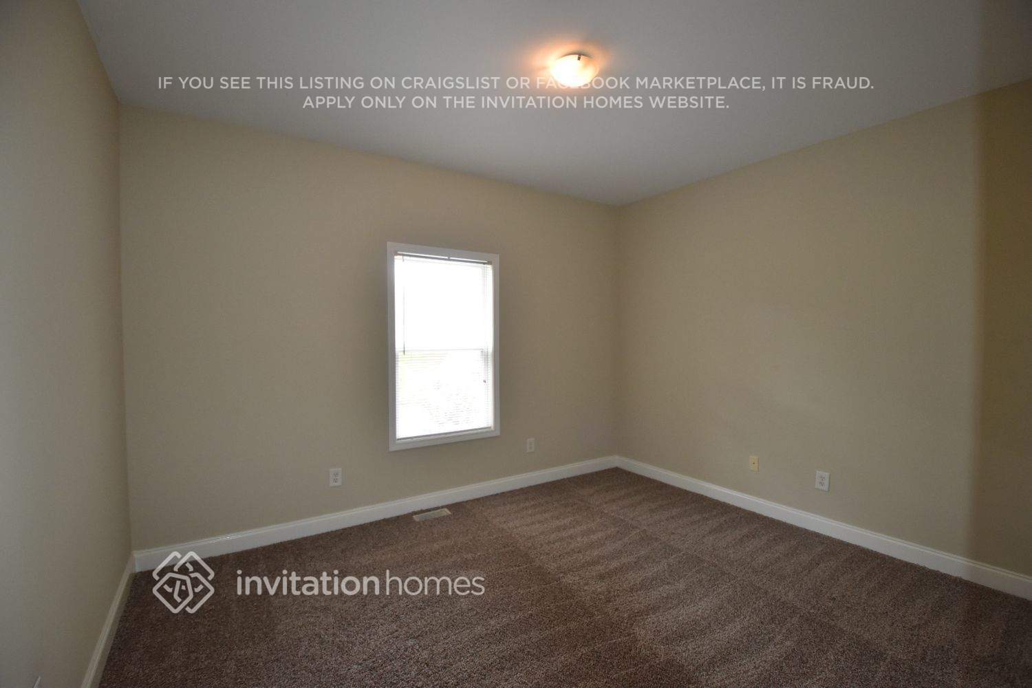 Building Photo - 2301 Cricket Ln