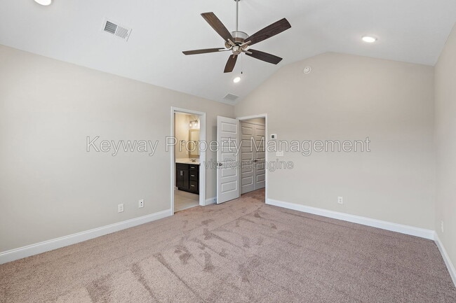 Building Photo - 1121 Jolly Ln